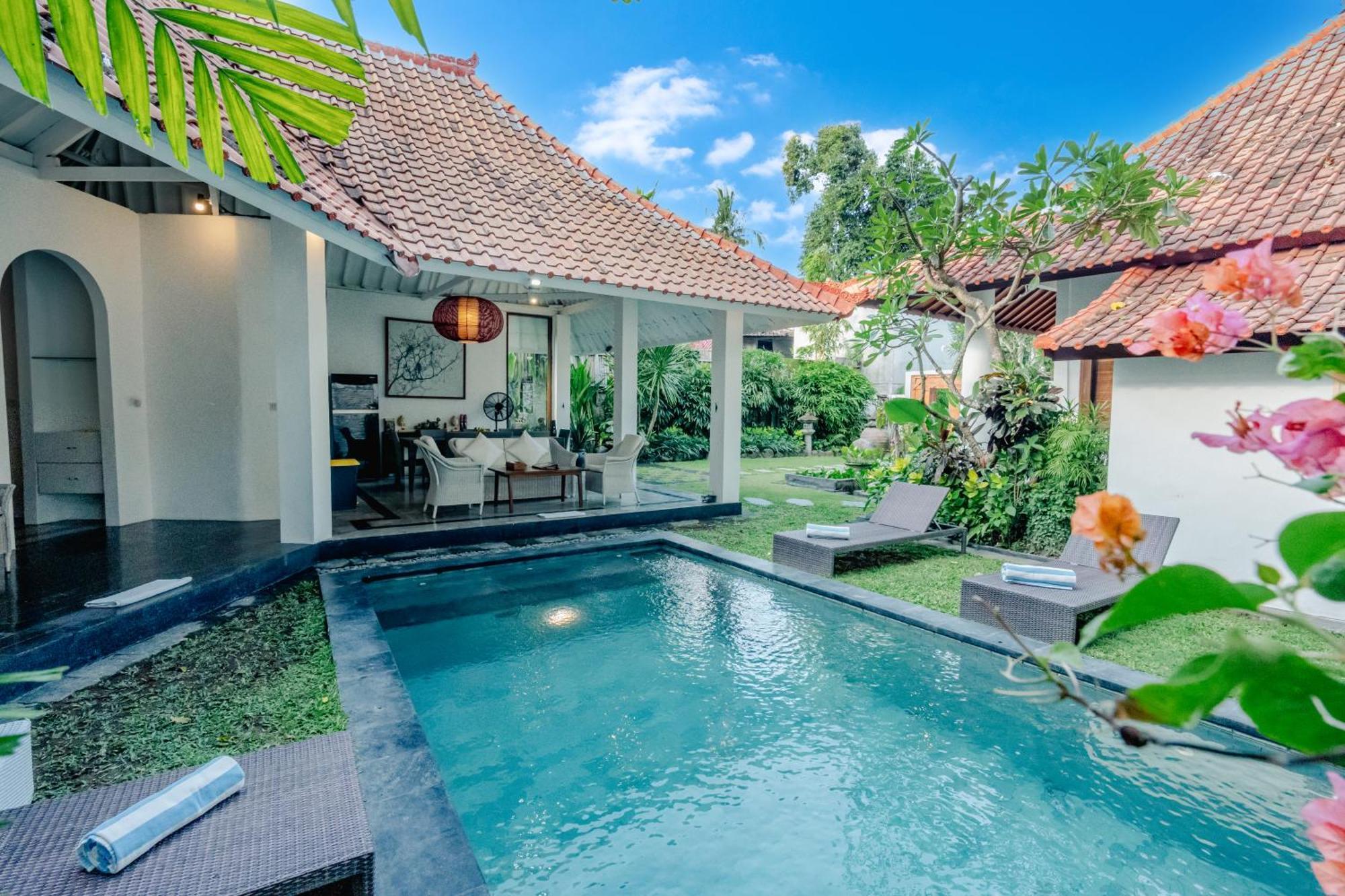 5 Bedroom Villa In Seminyak With Big Garden Exterior photo