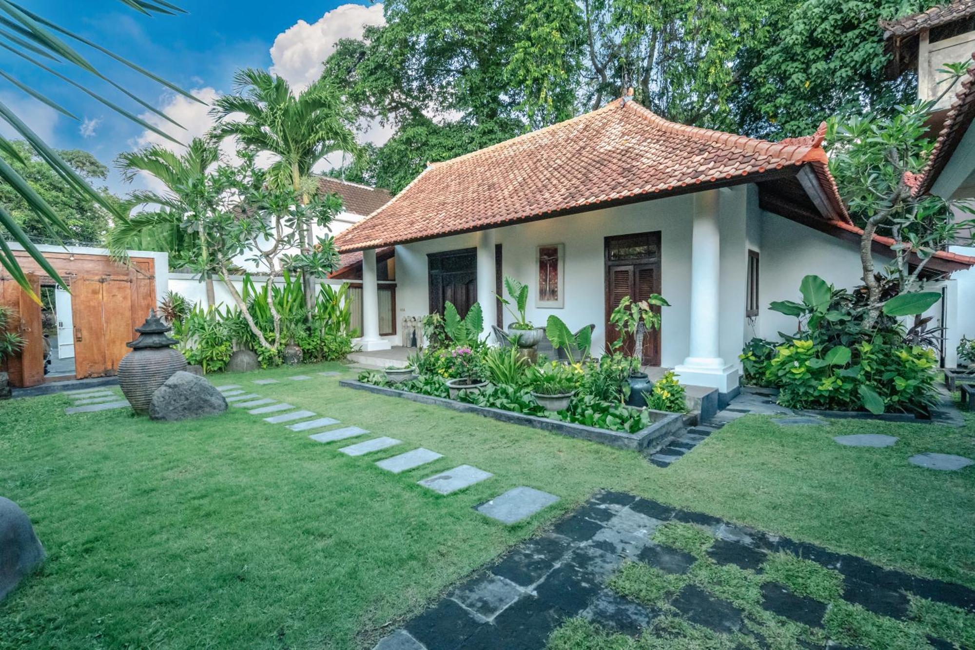 5 Bedroom Villa In Seminyak With Big Garden Exterior photo