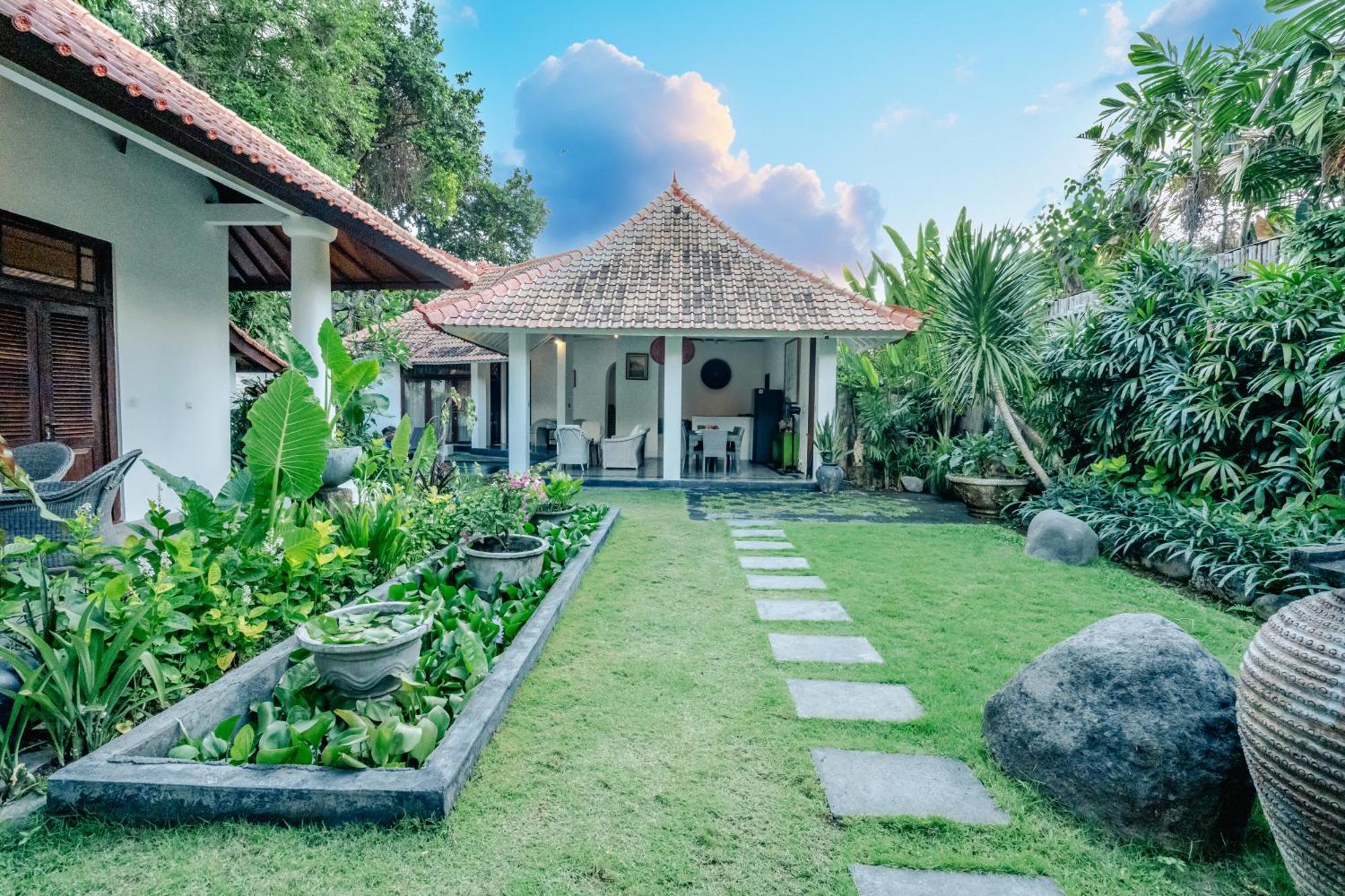 5 Bedroom Villa In Seminyak With Big Garden Exterior photo