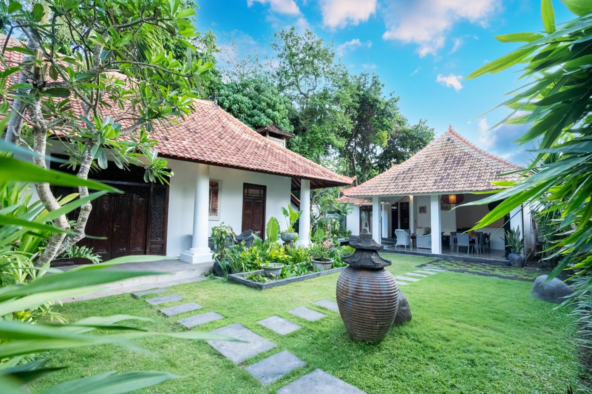 5 Bedroom Villa In Seminyak With Big Garden Exterior photo