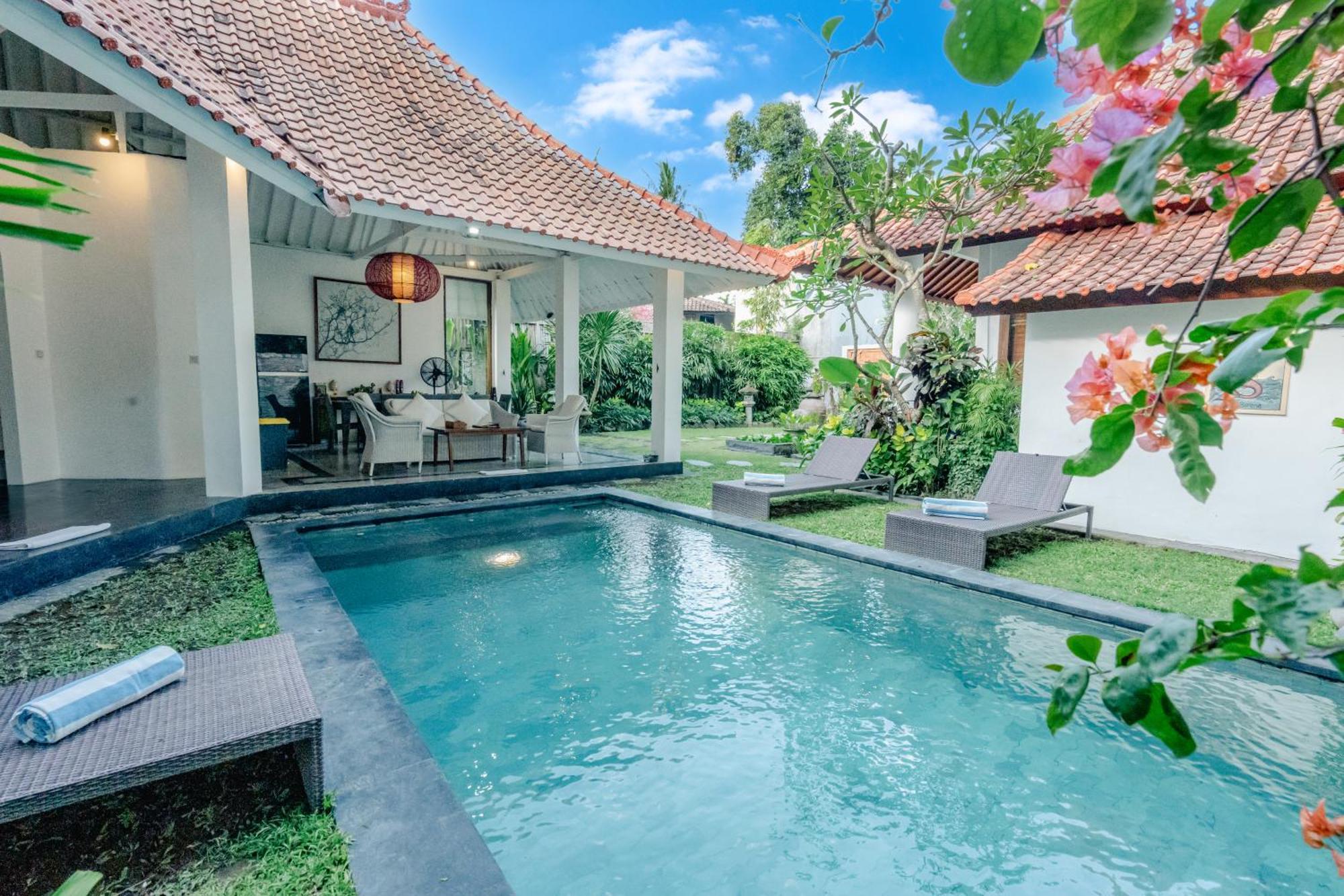 5 Bedroom Villa In Seminyak With Big Garden Exterior photo